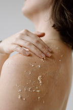 Honey Love Gentle Oat Body Scrub